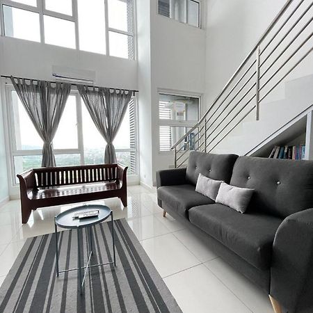 Yenni Duplex @ Decentrum, Kajang Seri Kembangan Eksteriør billede