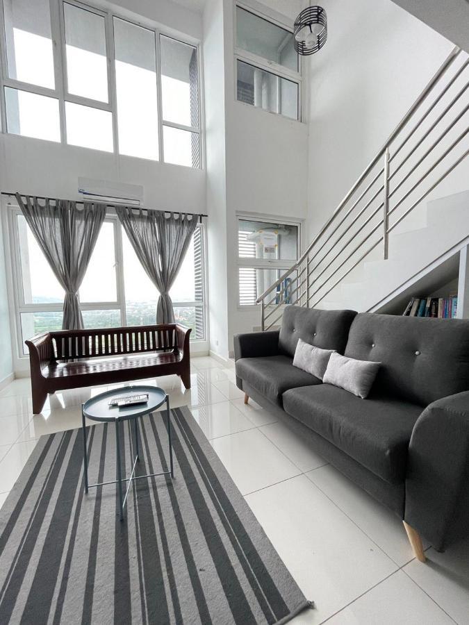 Yenni Duplex @ Decentrum, Kajang Seri Kembangan Eksteriør billede