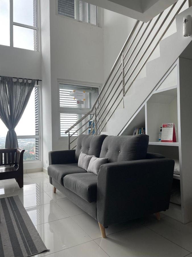 Yenni Duplex @ Decentrum, Kajang Seri Kembangan Eksteriør billede