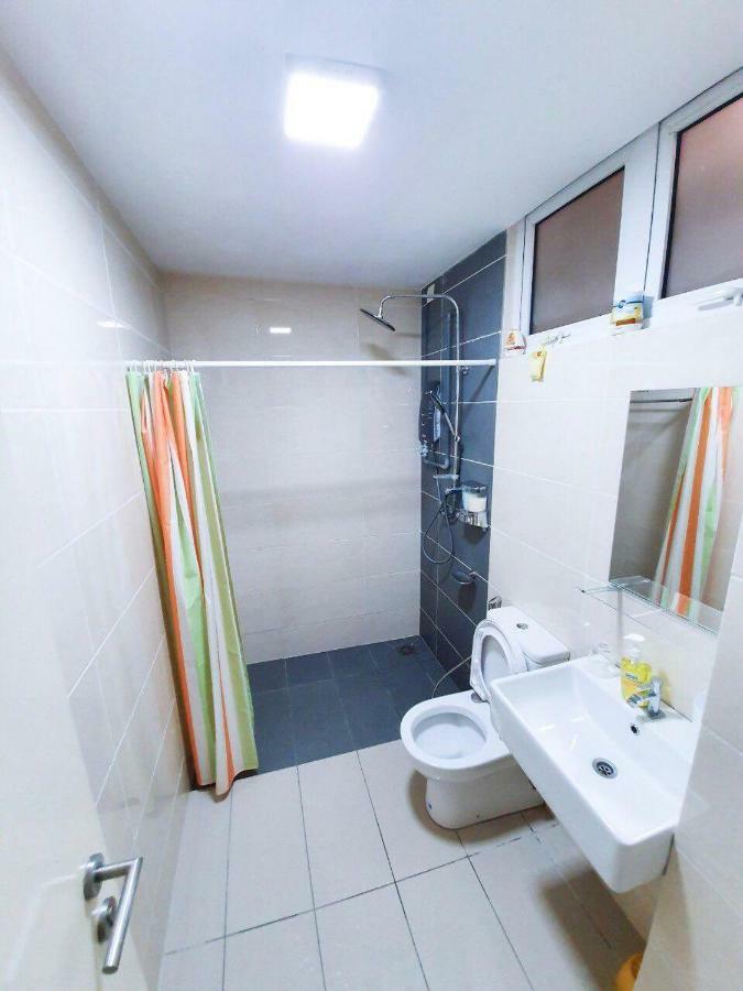Yenni Duplex @ Decentrum, Kajang Seri Kembangan Eksteriør billede